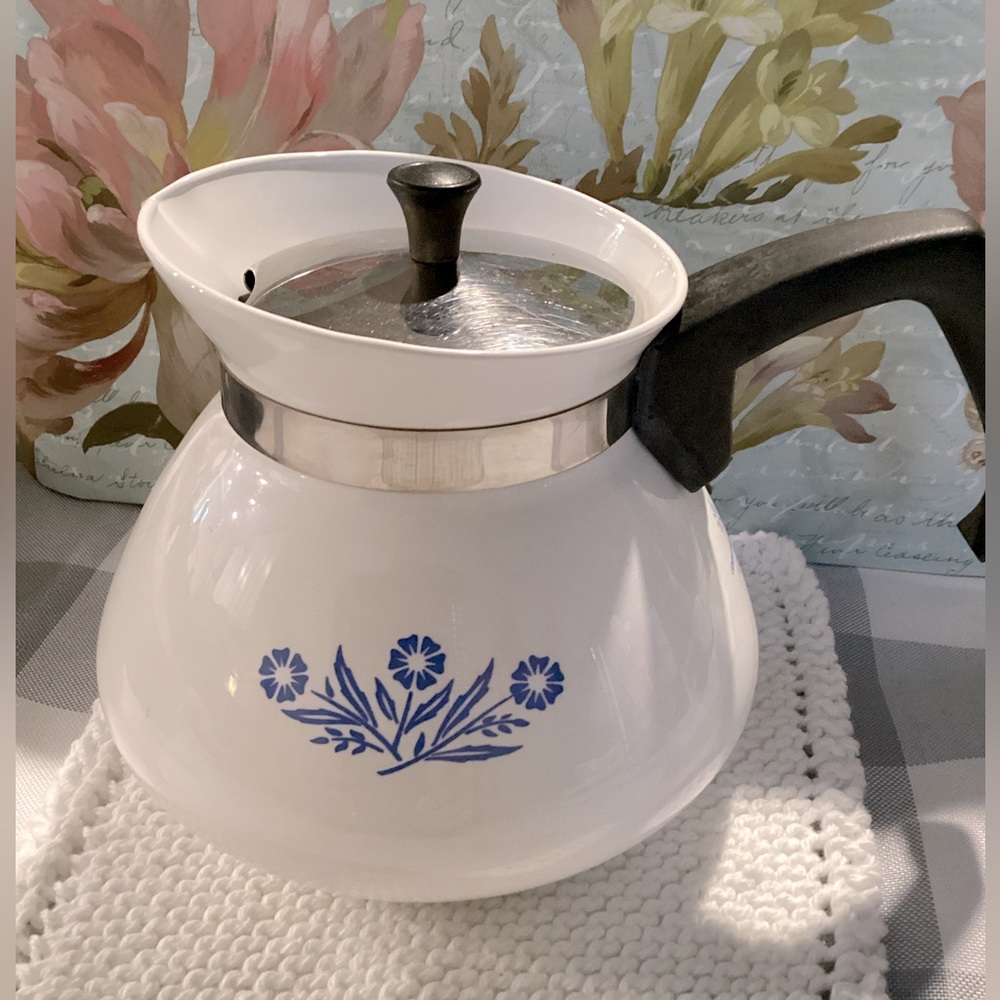 Corningware 6 cup coffee/tea pot